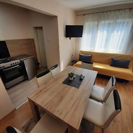 Haus Apartman Zajecar M&L Εξωτερικό φωτογραφία