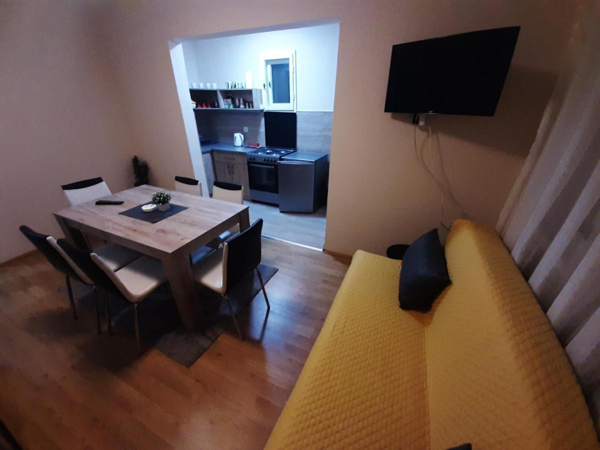 Haus Apartman Zajecar M&L Εξωτερικό φωτογραφία