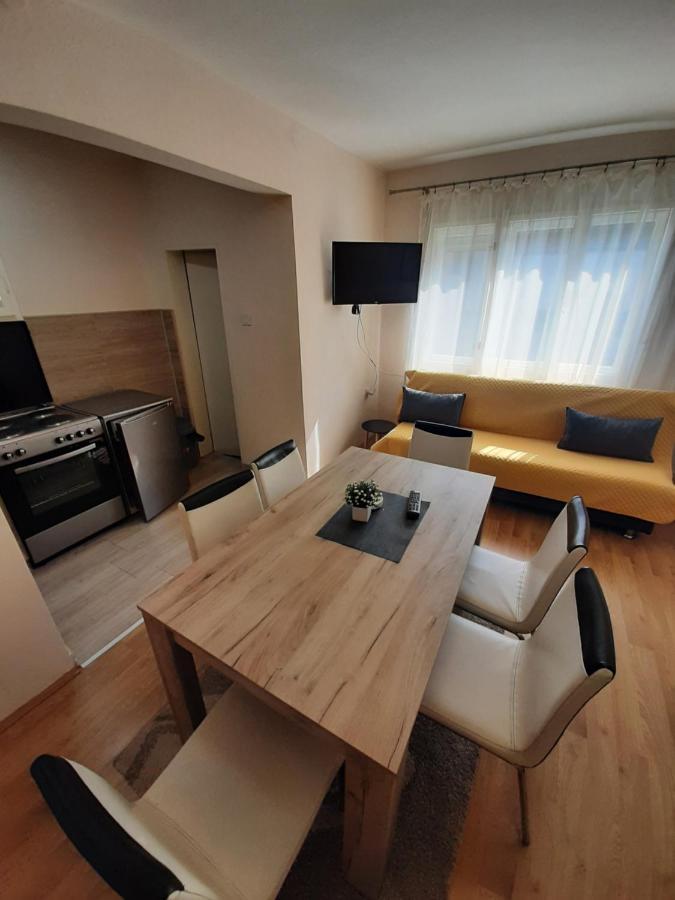Haus Apartman Zajecar M&L Εξωτερικό φωτογραφία