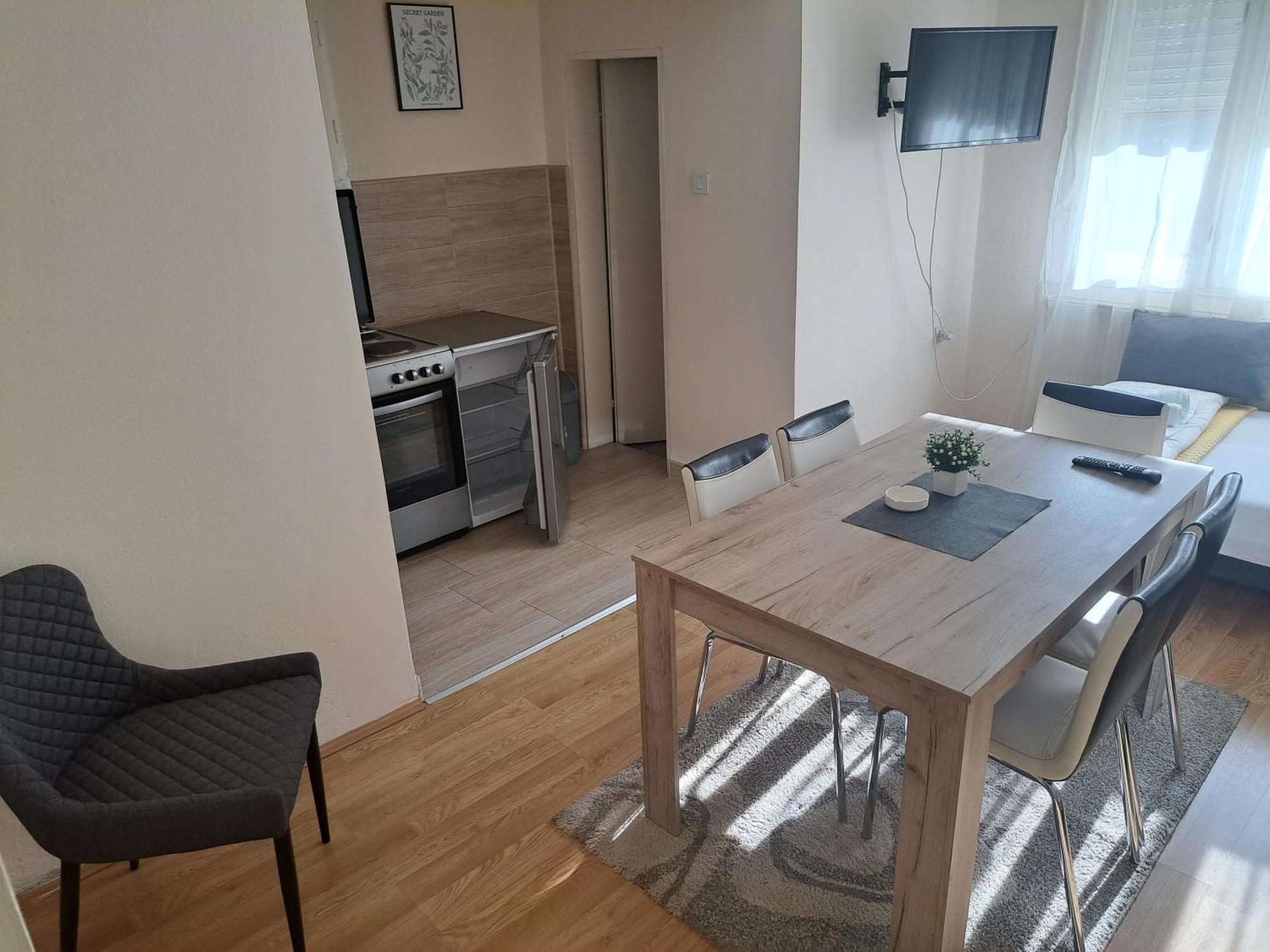 Haus Apartman Zajecar M&L Δωμάτιο φωτογραφία