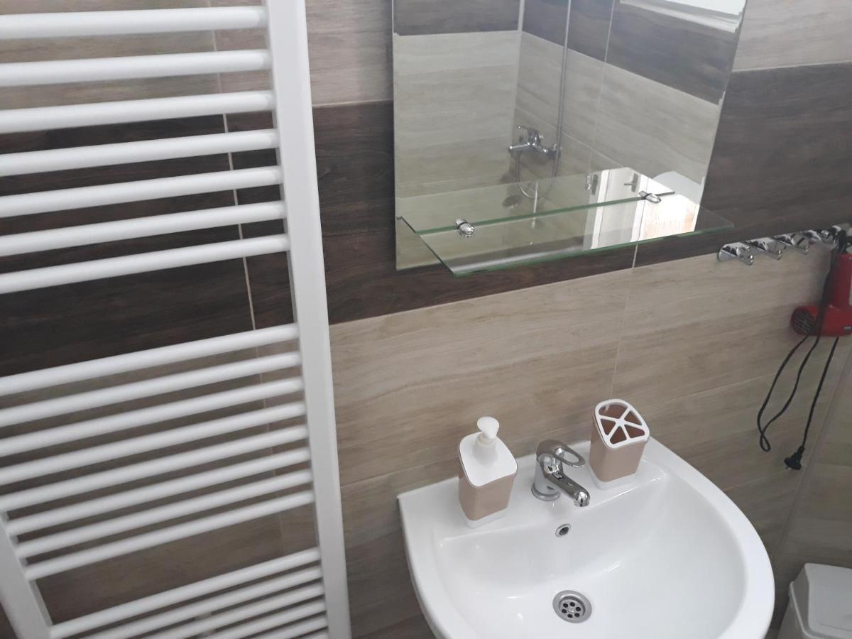 Haus Apartman Zajecar M&L Εξωτερικό φωτογραφία